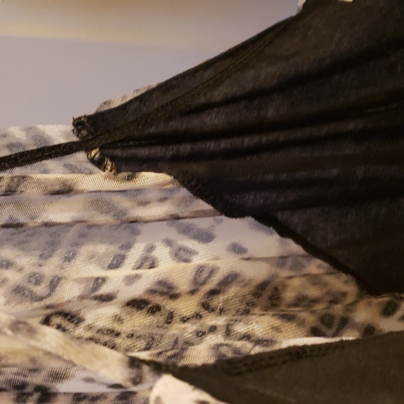 Tunic - Picture 6 of 6